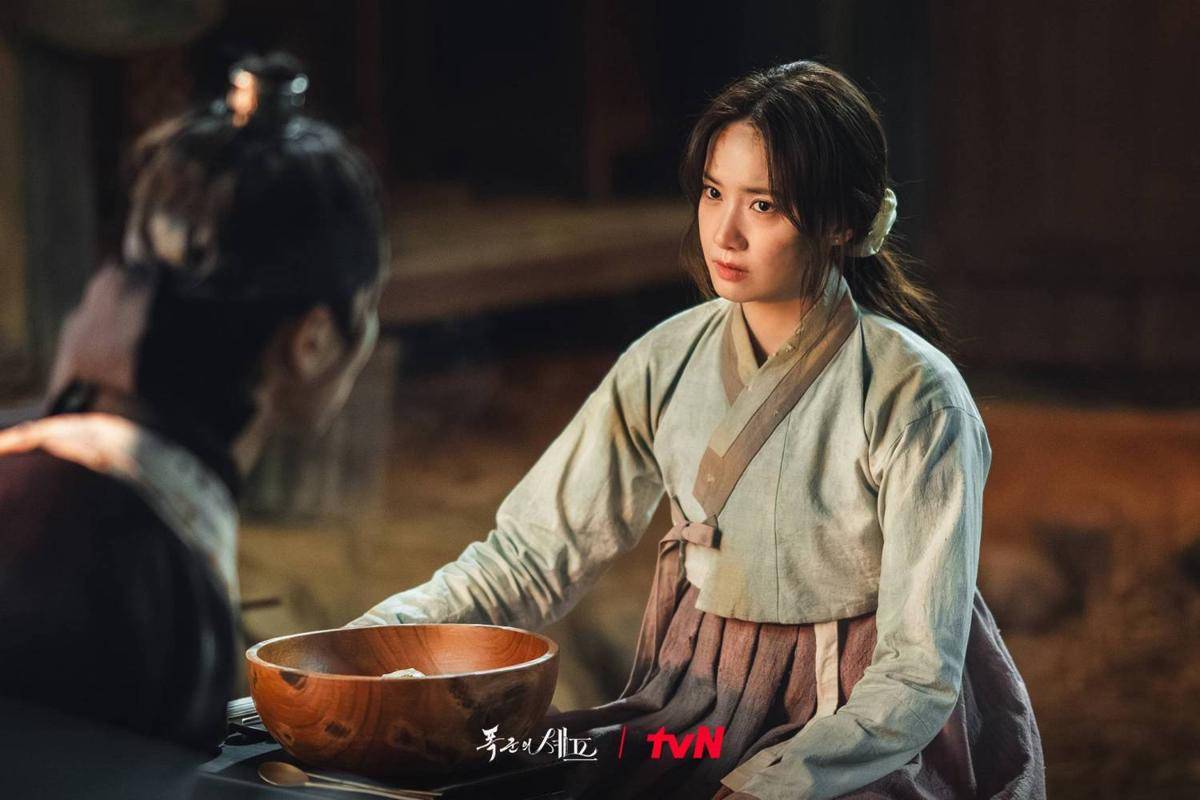 Cuplikan drama Korea Bon Appetit, Your Majesty
