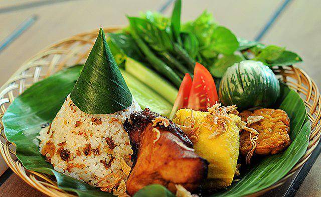 ilustrasi nasi tutug oncom