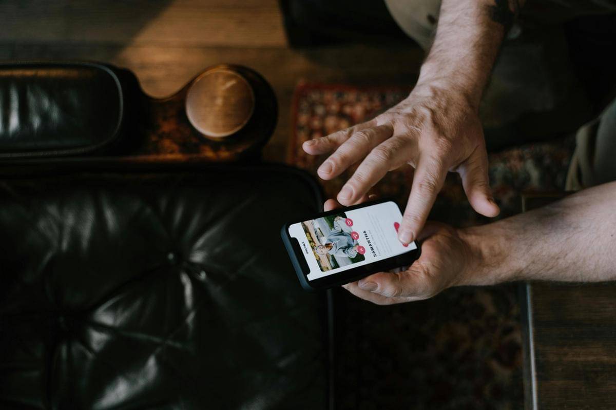 ilustrasi dating app (pexels.com/cottonbro studio)