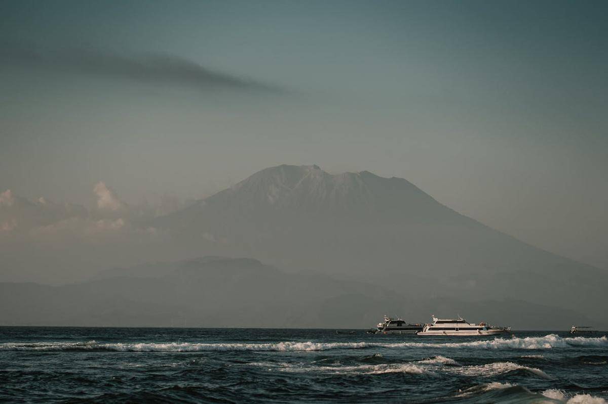 ilustrasi Gunung Agung