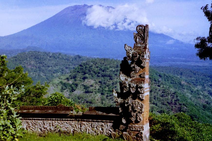 ilustrasi Gunung Agung