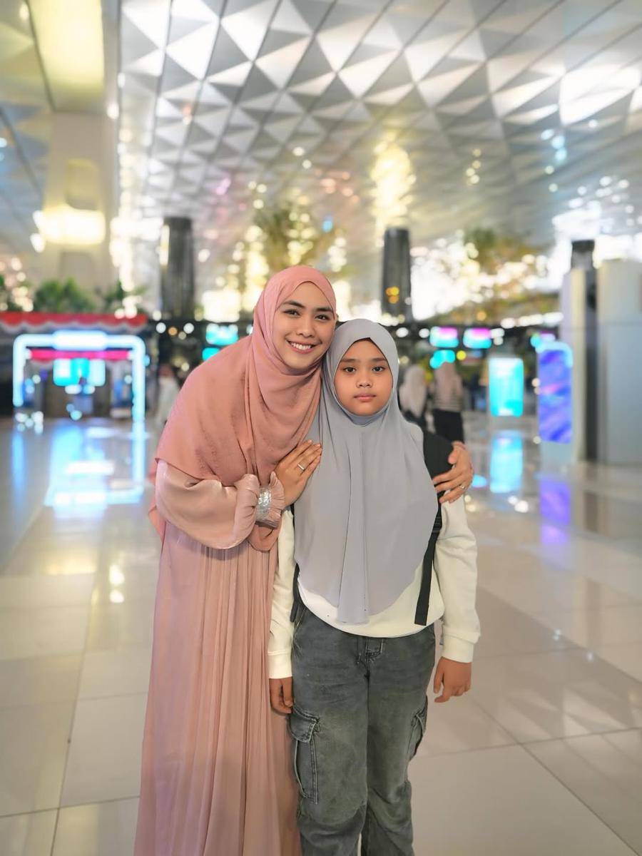 potret Oki Setiana Dewi dan buah hati