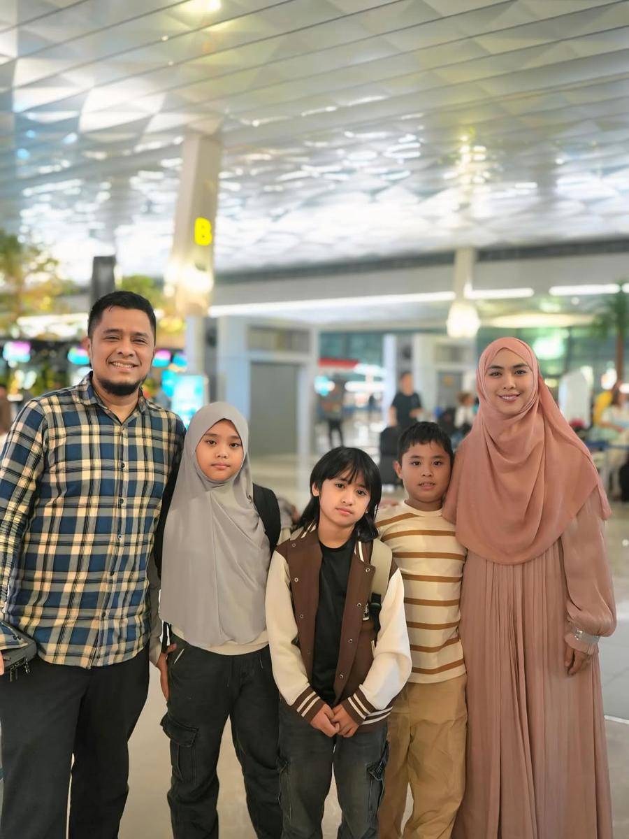 potret keluarga Oki Setiana Dewi