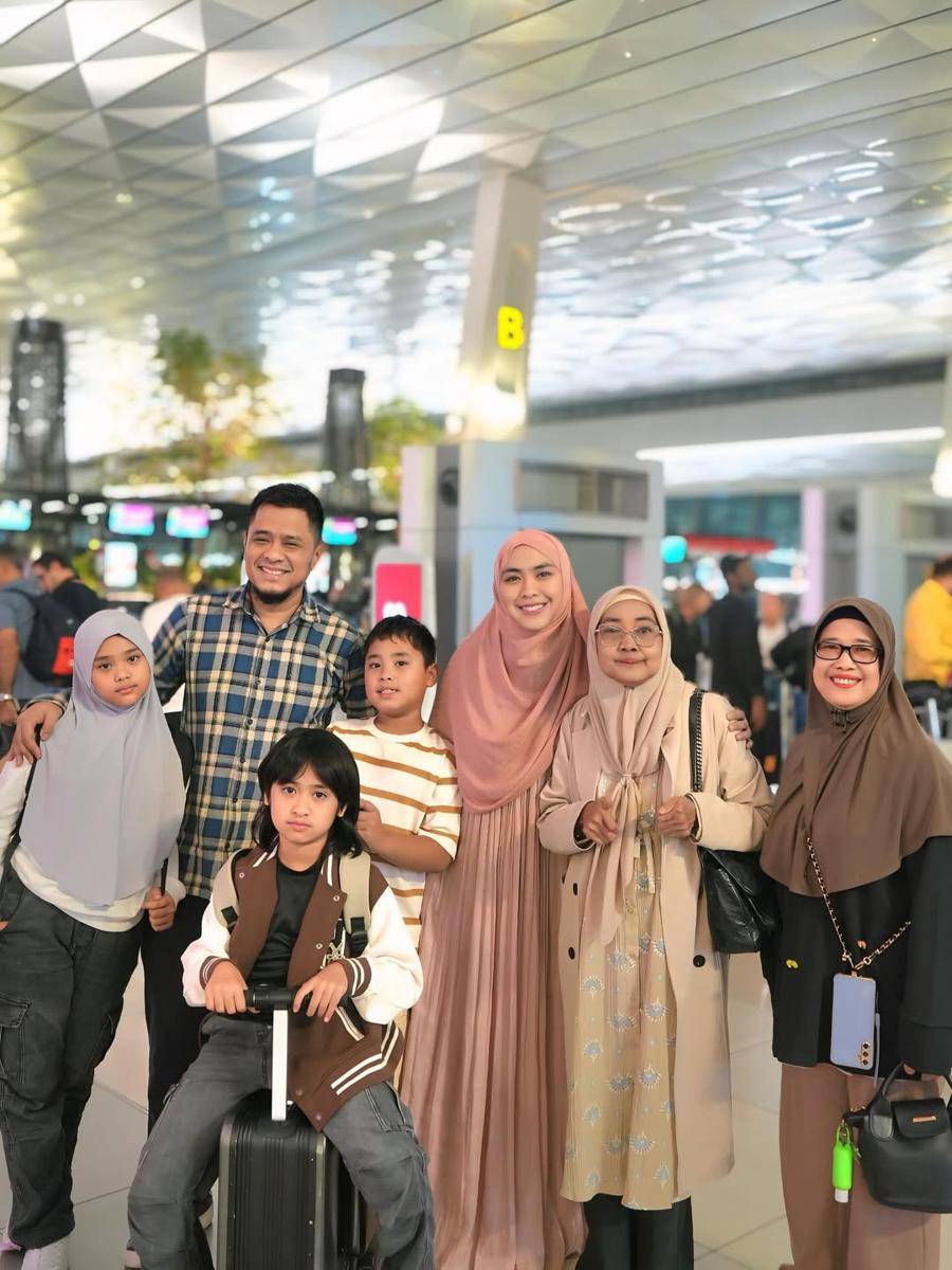 potret keluarga Oki Setiana Dewi