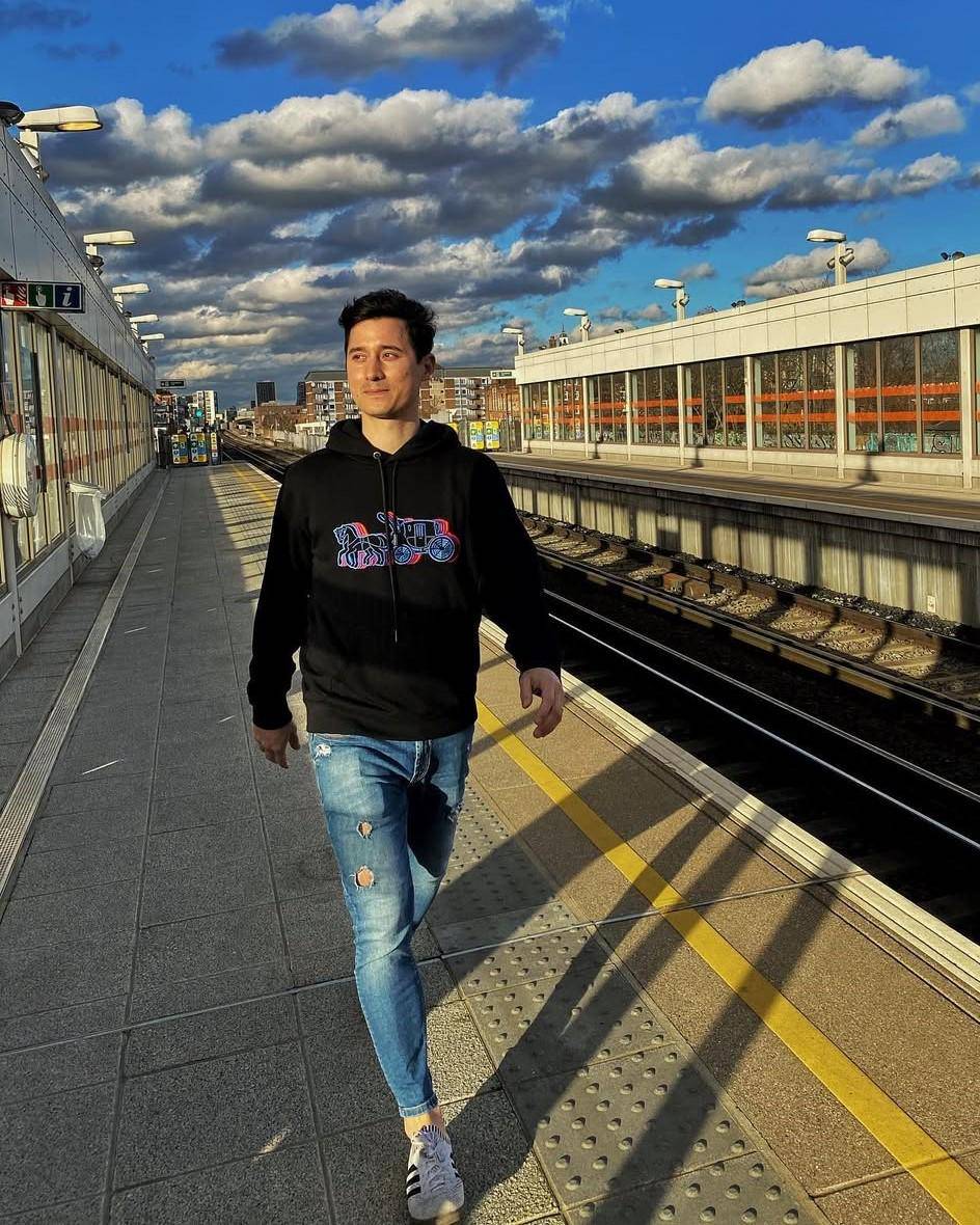 Outfit stylish ala Nino Fernandez