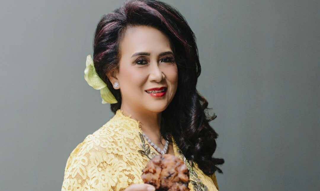 Bu Nanik pendiri Pisang Goreng Bu Nanik