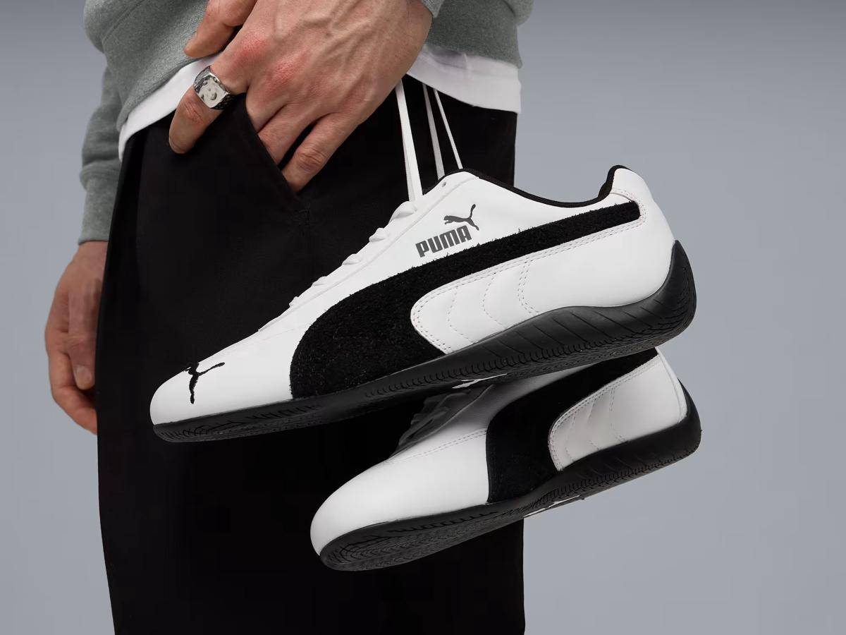 potret sepatu putih Puma untuk pria (dok. Puma)