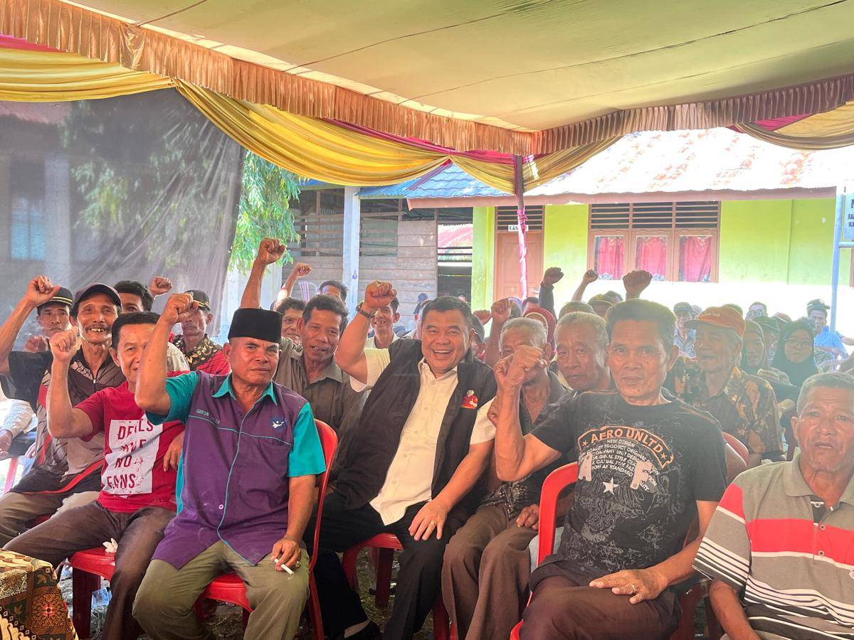 Wakil Ketua DPRD Sumsel, Ilyas Panji Alam melaksanakan reses masa sidang ke-3 di sejumlah desa di Kabupaten Ogan Ilir.