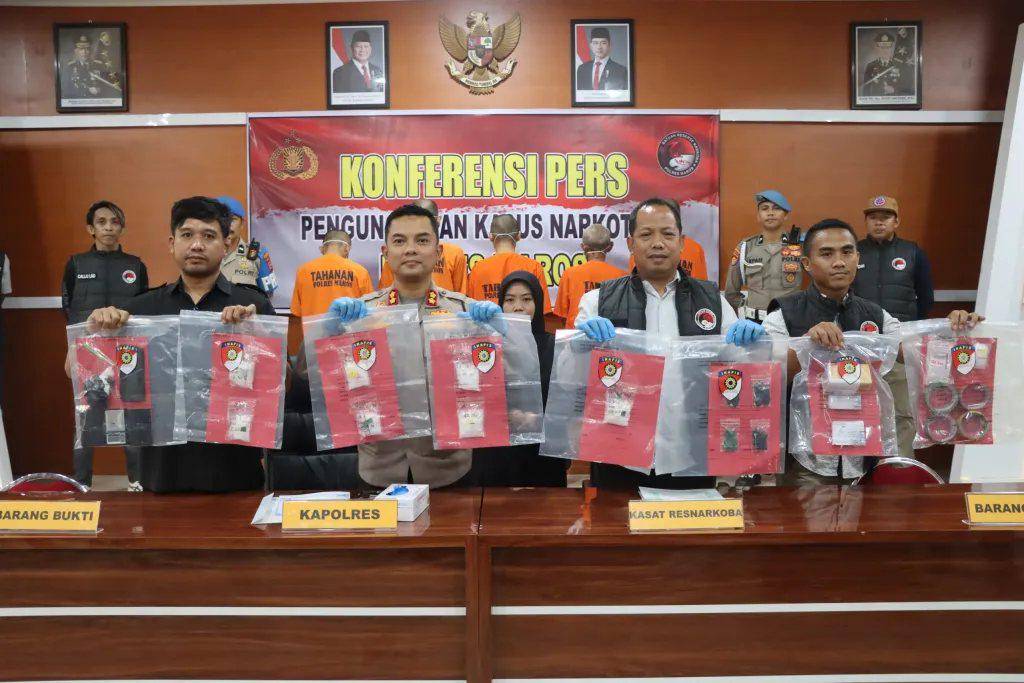 Polres Maros mengungkap peredaran narkoba lintas provinsi, empat tersangka ditangkap. (Dok. Polres Maros)