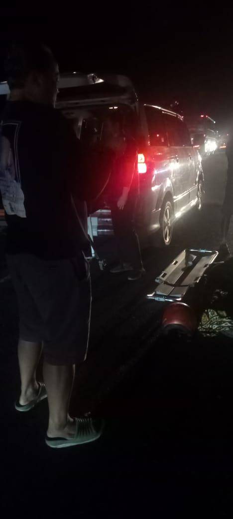Pengendara Motor Tewas Usai Alami Kecelakaan Tunggal di Jalur Utama Denpasar-Gilimanuk di Kabupaten Jembrana, Bali, pada Kamis (28/8/2025).