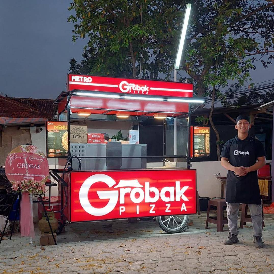 Grobak Pizza Kota Metro