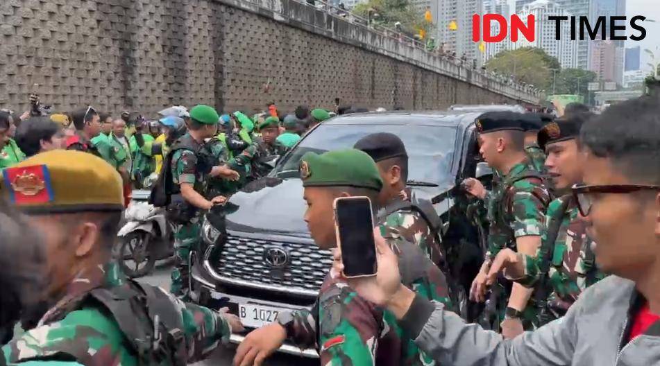 Suasana TPU Karet Bivak usai pemakaman Affan Kurniawan driver