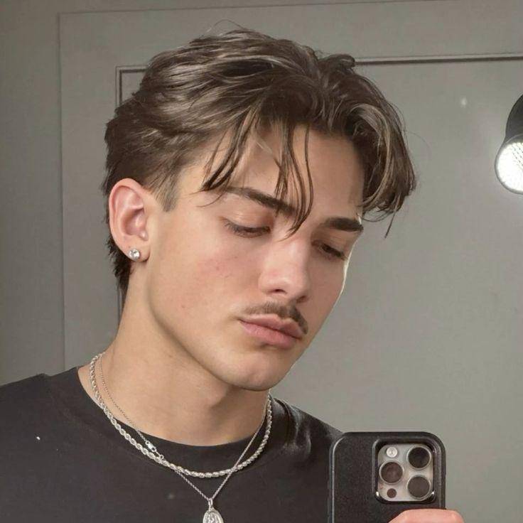 Model rambut Slicked Eboy Haircut
