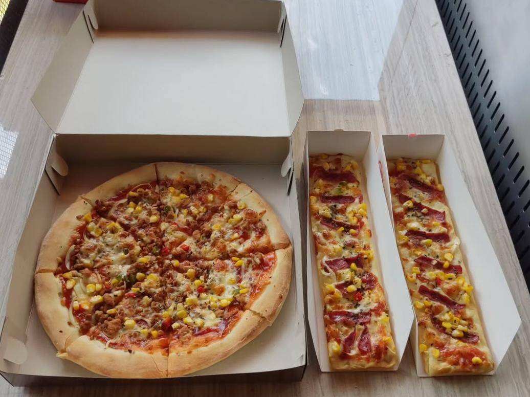 Grobak Pizza Kota Metro