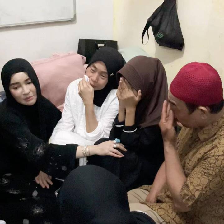 Shandy Purnamasari kunjungi keluarga Affan (instagram.com/shandypurnamasari)
