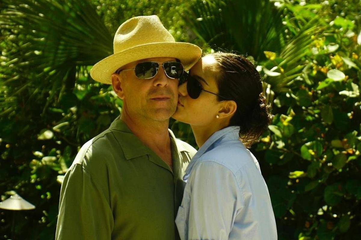 Bruce Willis dan Emma Hemming