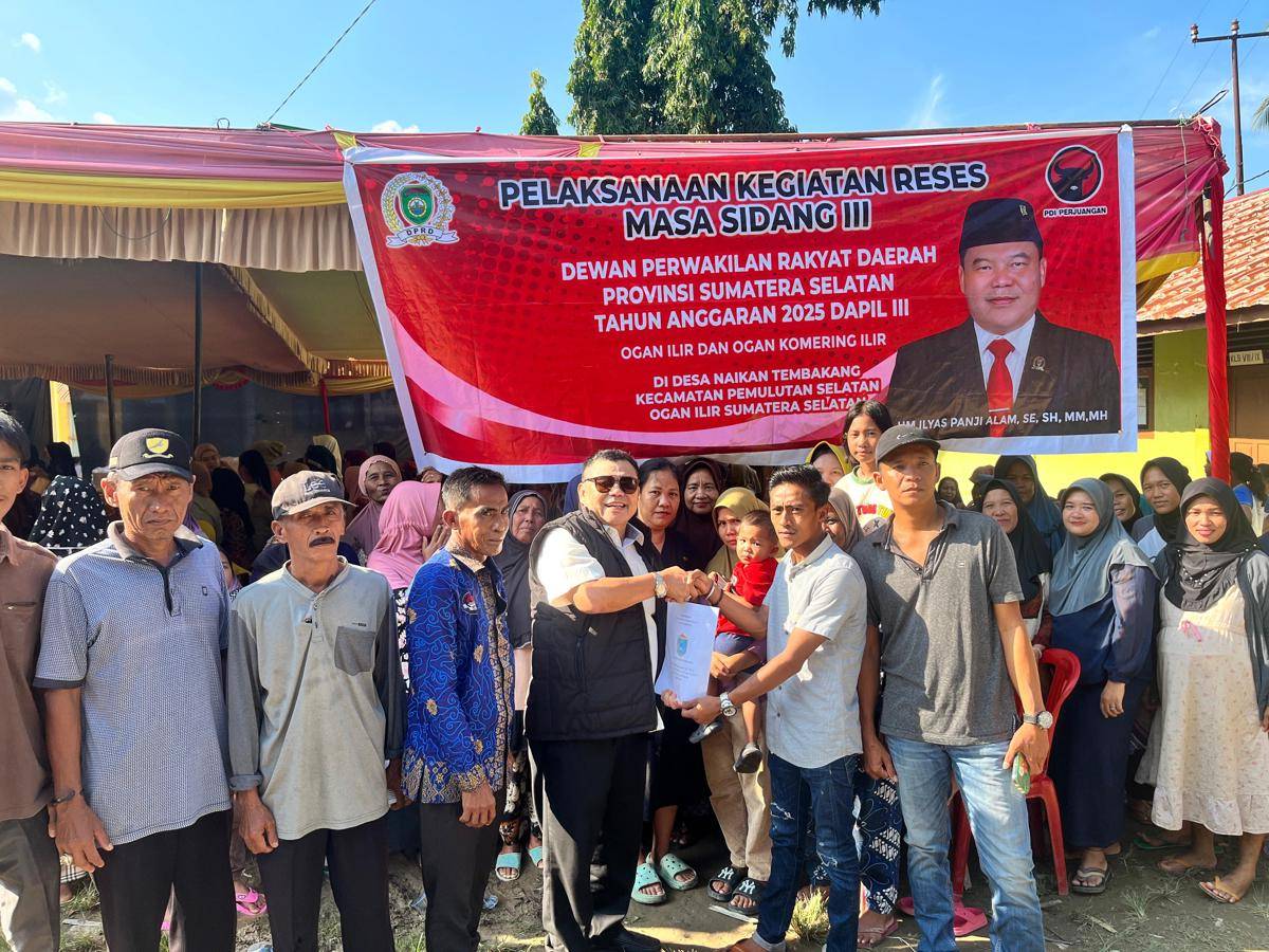 Wakil Ketua DPRD Sumsel, Ilyas Panji Alam melaksanakan reses masa sidang ke-3 di sejumlah desa di Kabupaten Ogan Ilir.