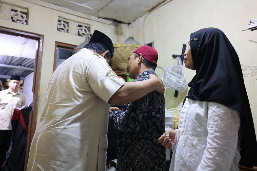 Prabowo Subianto takziah ke rumah Affan Kurniawan