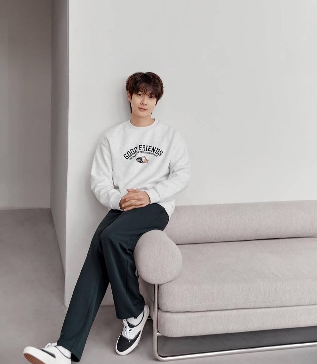 Choi Woo Shik (instagram.com/dntlrdl)