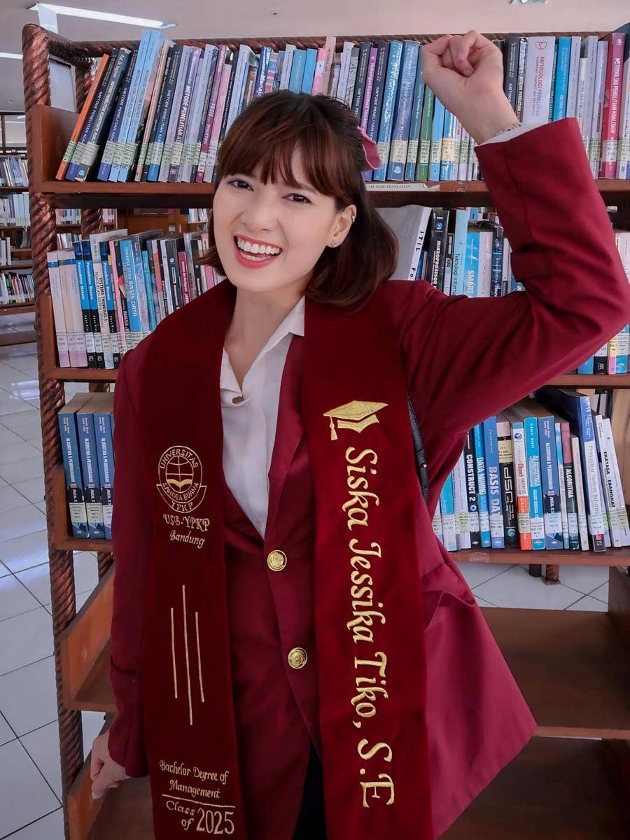 Chika Jessica, Dwi Andhika, Kiki Farrel resmi sarjana