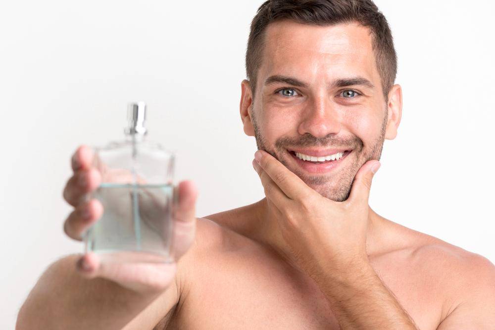 ilustrasi potret body mist cowok (freepik.com/freepik)