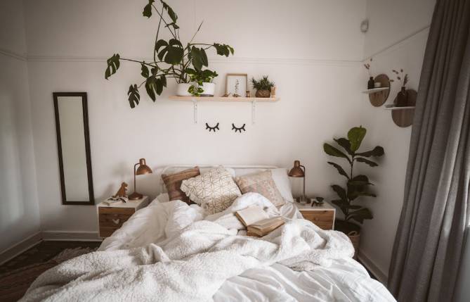 ilustrasi kamar minimalis (pexels.com/tarynelliott)