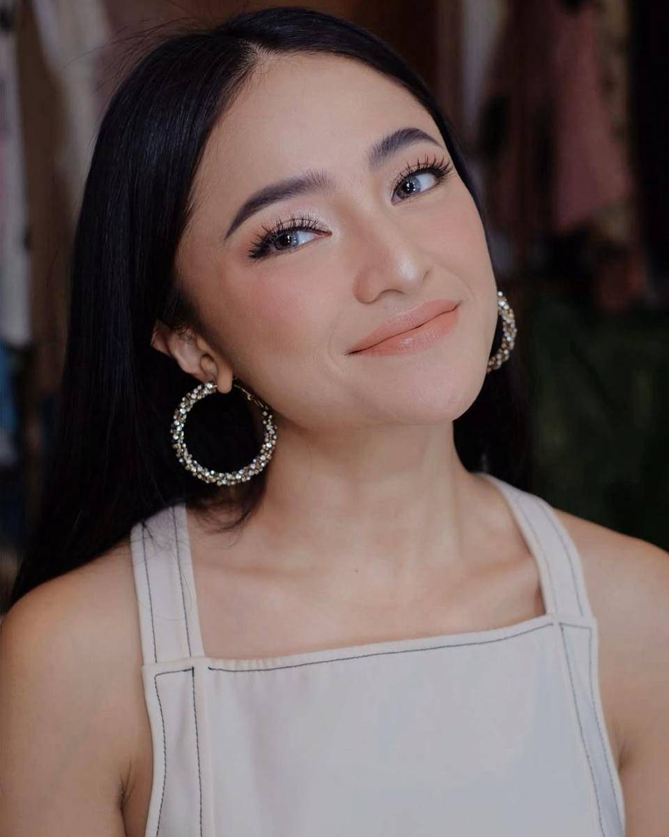 inspirasi makeup untuk picnic date (instagram.com/marshanda99)