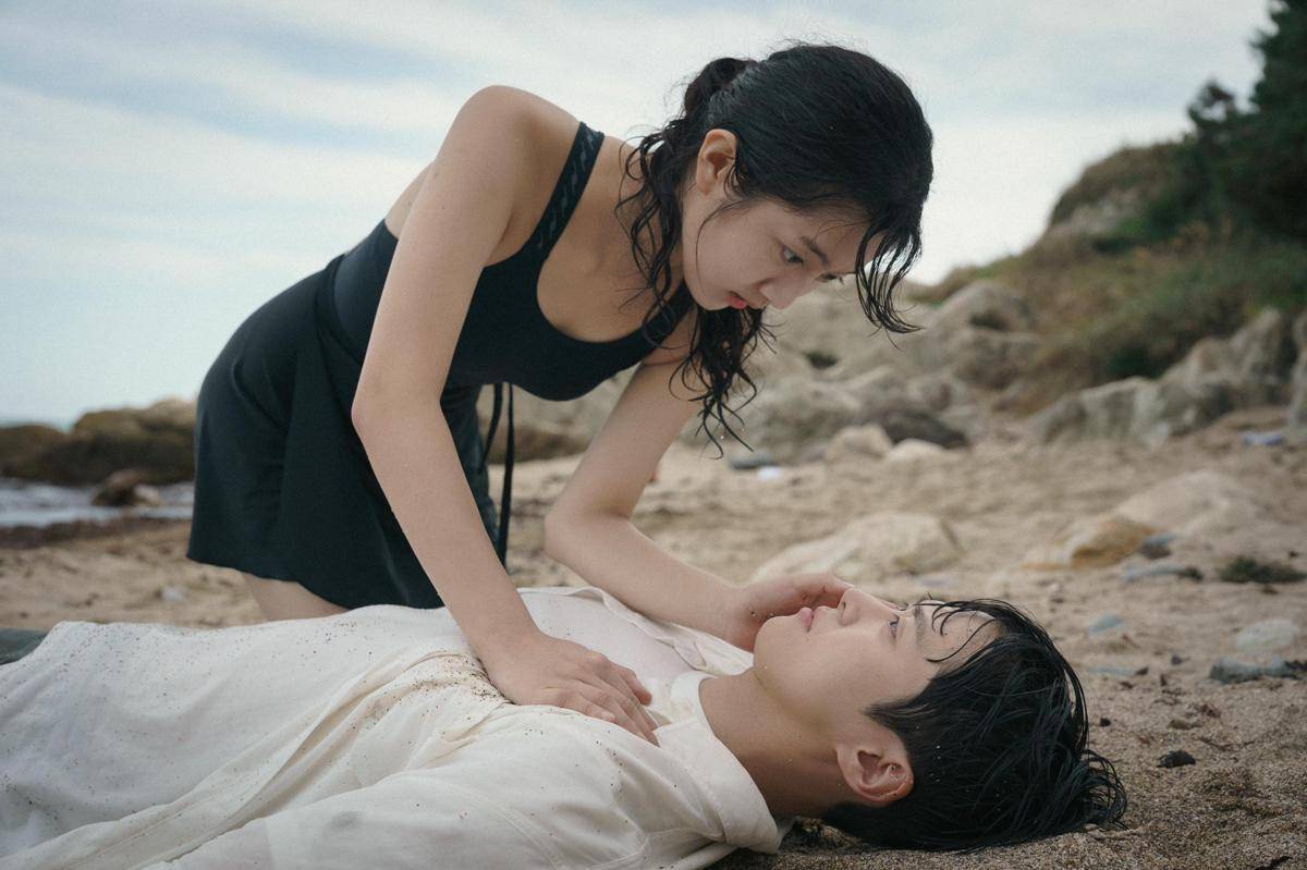 Shin Eun Soo dan Gong Myung di Love Untangled