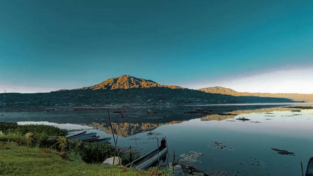potret pemandangan di Danau Buyan (instagram.com/airah_shafiqah)