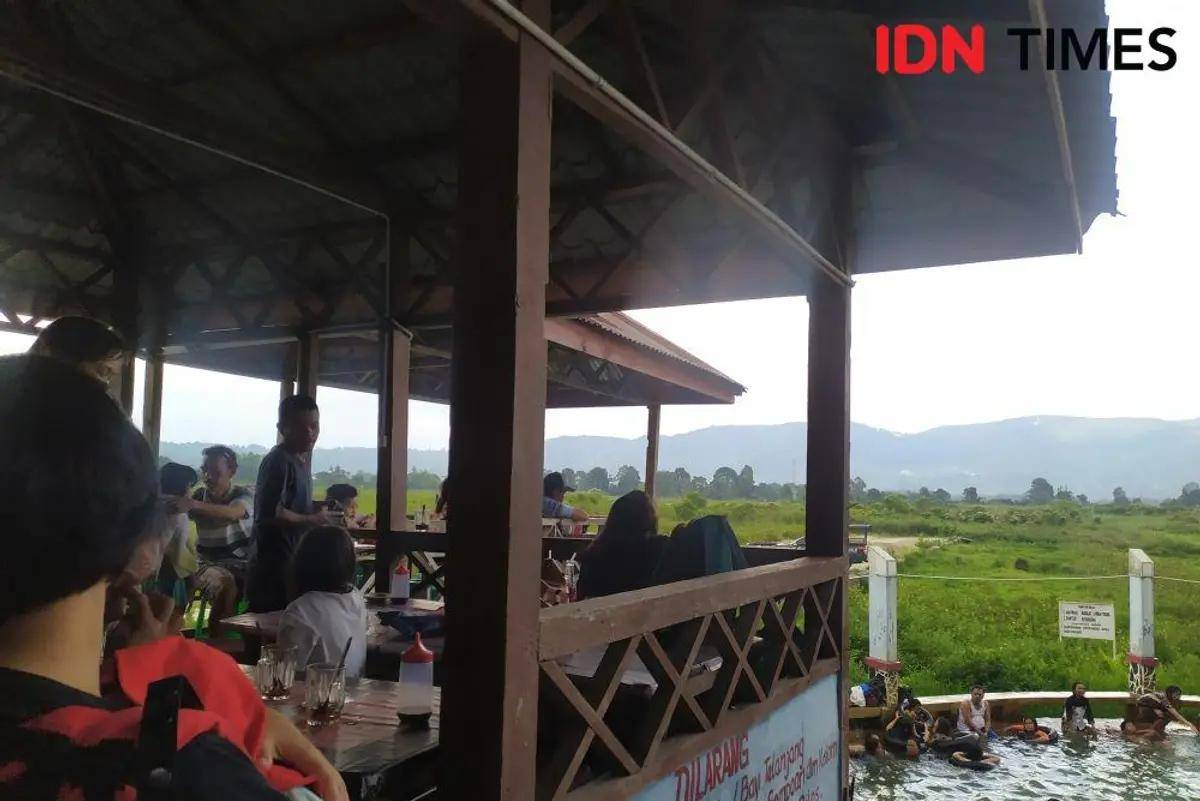 Pemandian Air Soda Tarutung (IDN Times/Masdalena Napitupulu)