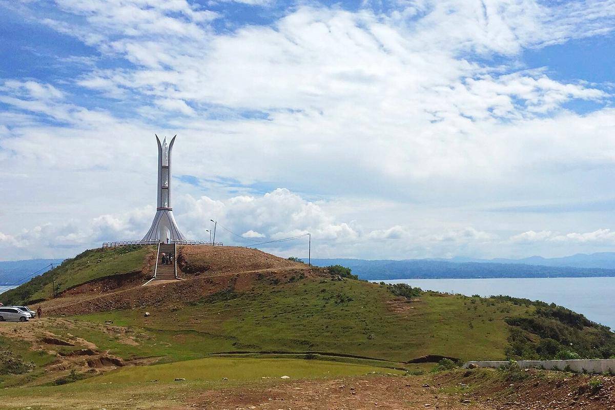 Tugu Toga Aritonang (wikipedia.org)