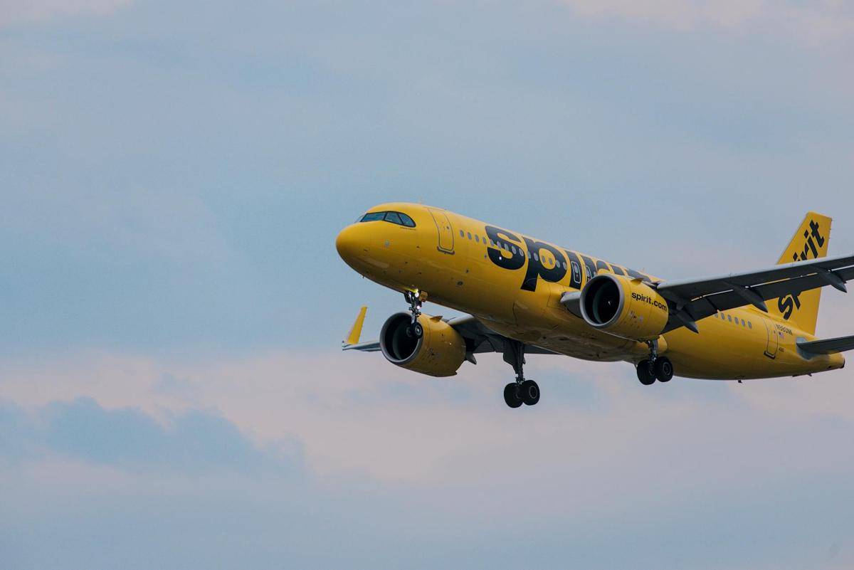 pesawat Spirit Airlines (pexels.com/Mehmet Suat Gunerli)