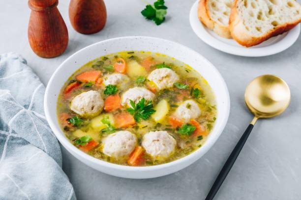 ilustrasi sup bakso sayur (pexels.com/pexels)