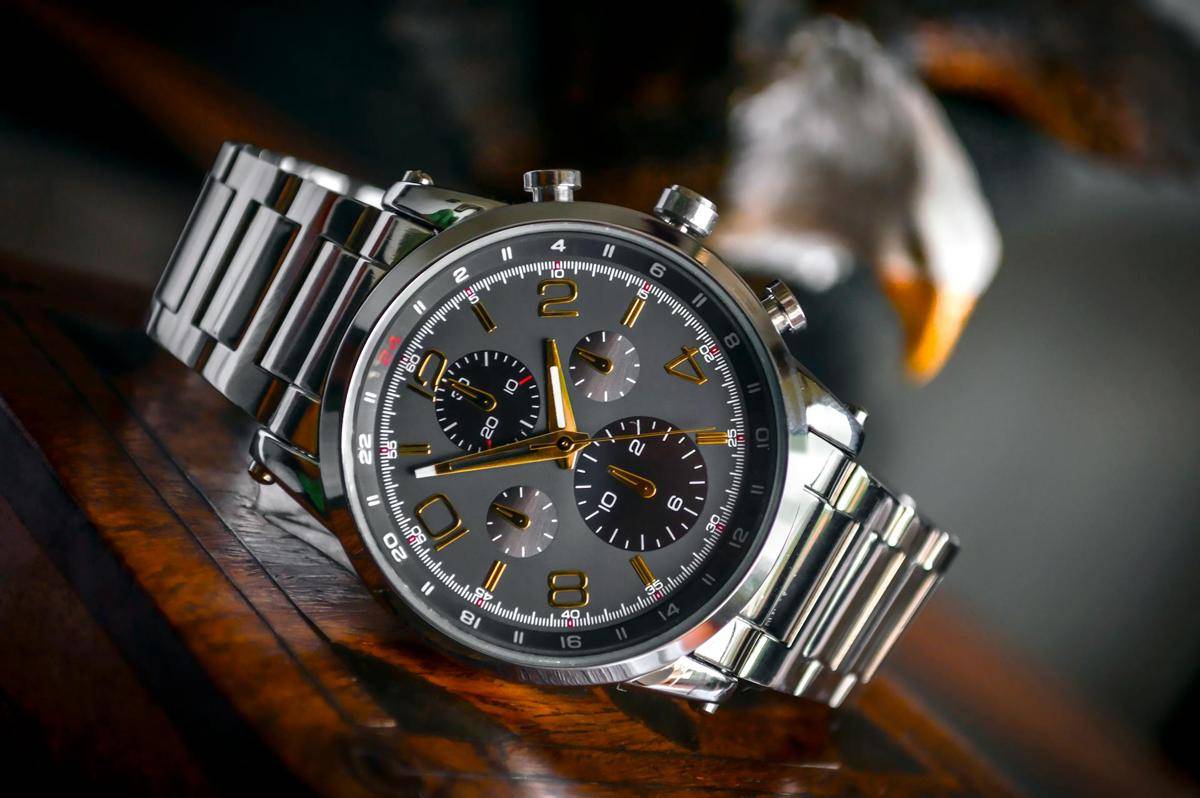 jam analog (pexels.com/FernandoArcos)