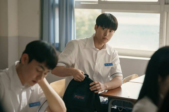 still cut film Love Untangled