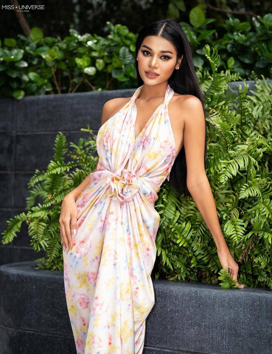 Potret Miss Charm Thailand 2025 Naruemol Phimphakdee (Instagram.com/idaelyn)