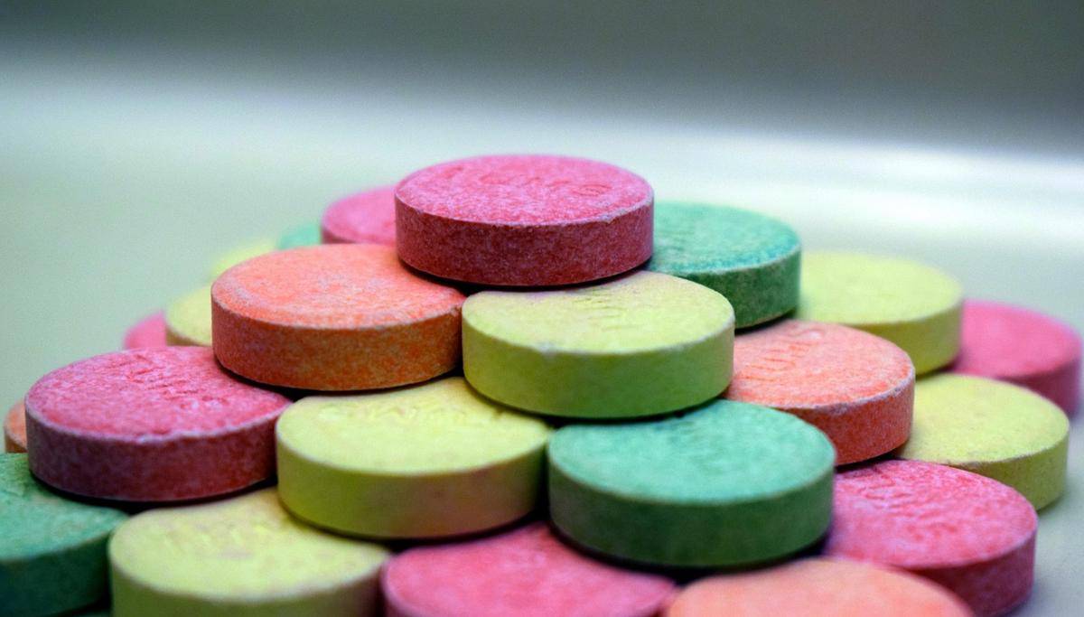 ilustrasi obat maag