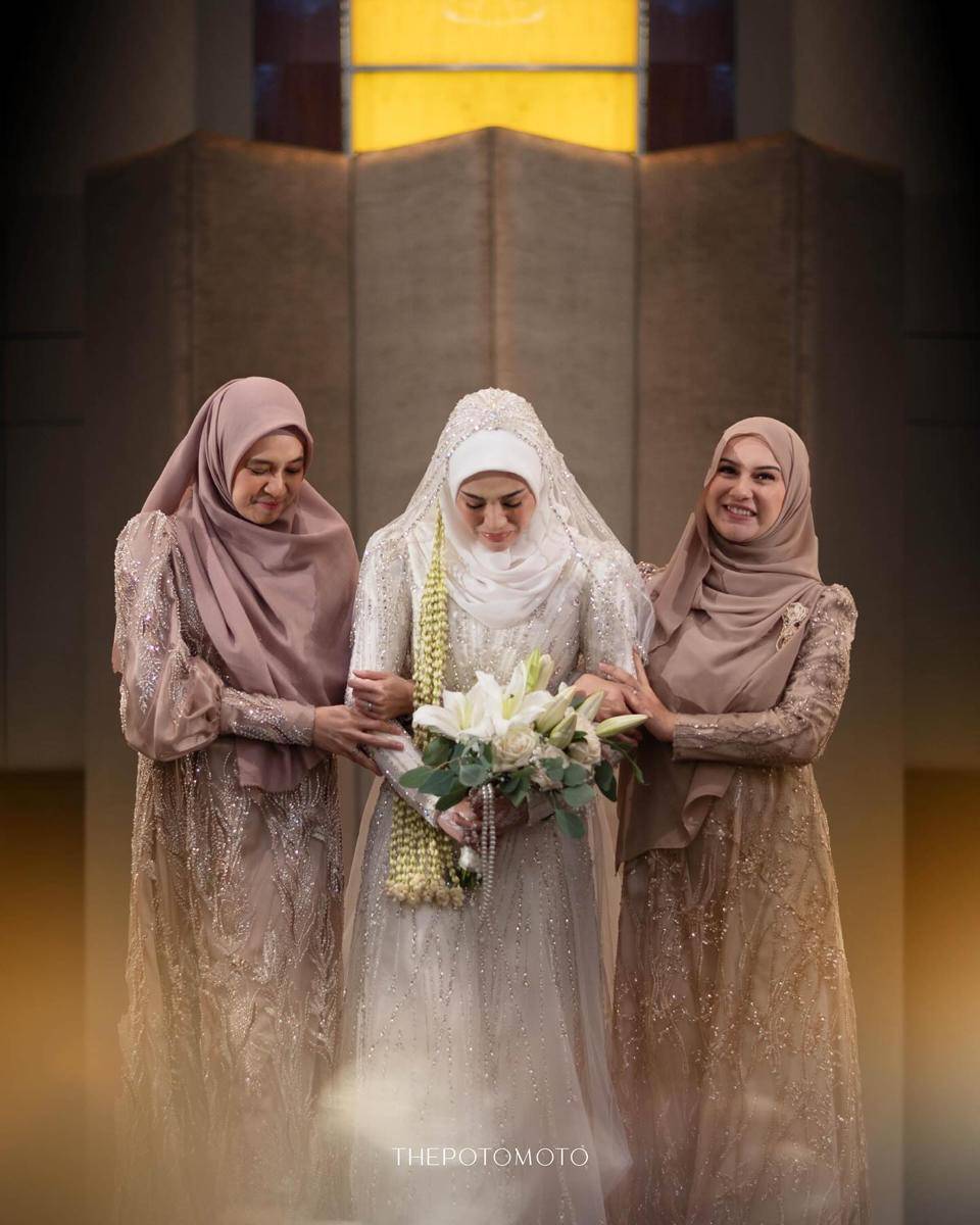 Irish Bella dan Dhini Aminarti Jadi Bridesmaid Clara Shinta (Instagram.com/dhiniaminarti)