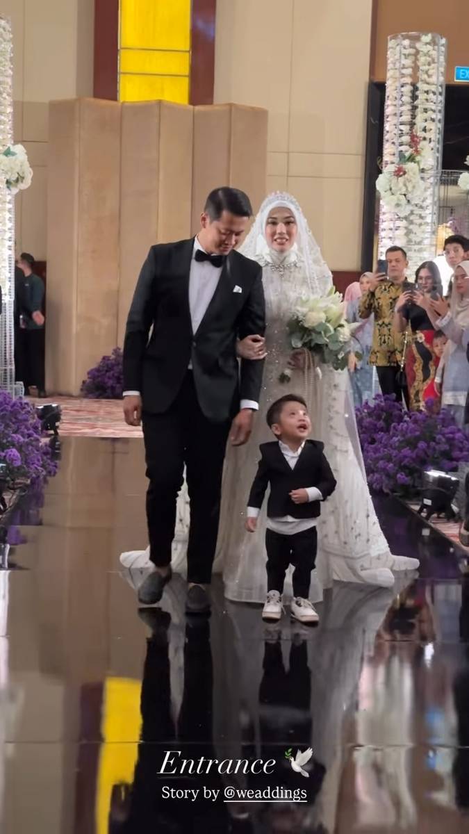 resepsi pernikahan Clara Shinta