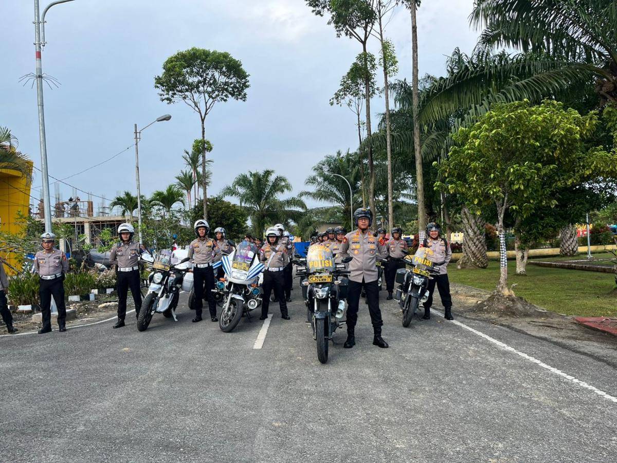 Polres Penajam Paser Utara (PPU) menggelar patroli skala besar di sejumlah titik wilayah pada Sabtu (30/8/2025) guna menjaga stabilitas keamanan dan ketertiban masyarakat (Kamtibmas).