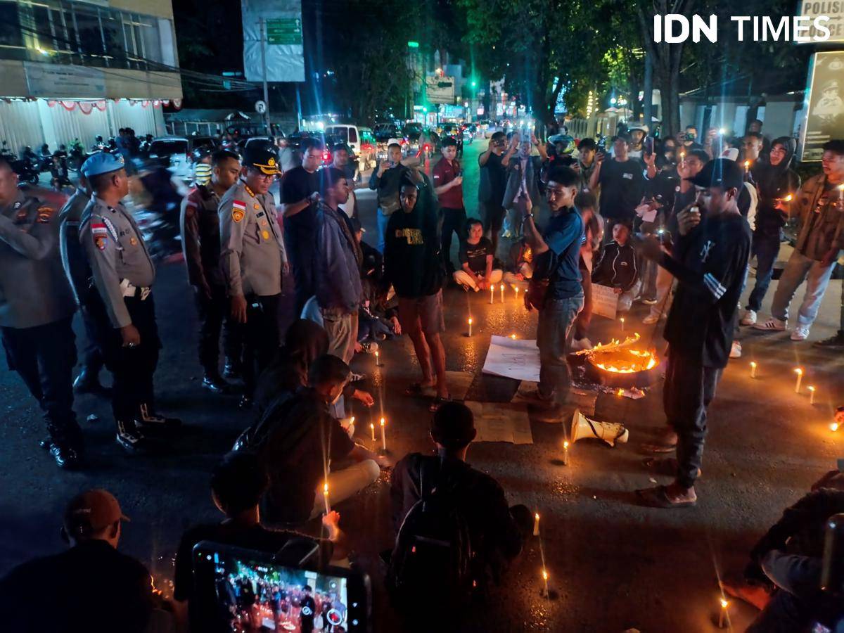 Kapolres Kupang Kota, Kombes Pol Djoko Lestari, sempat temui pendemo.
