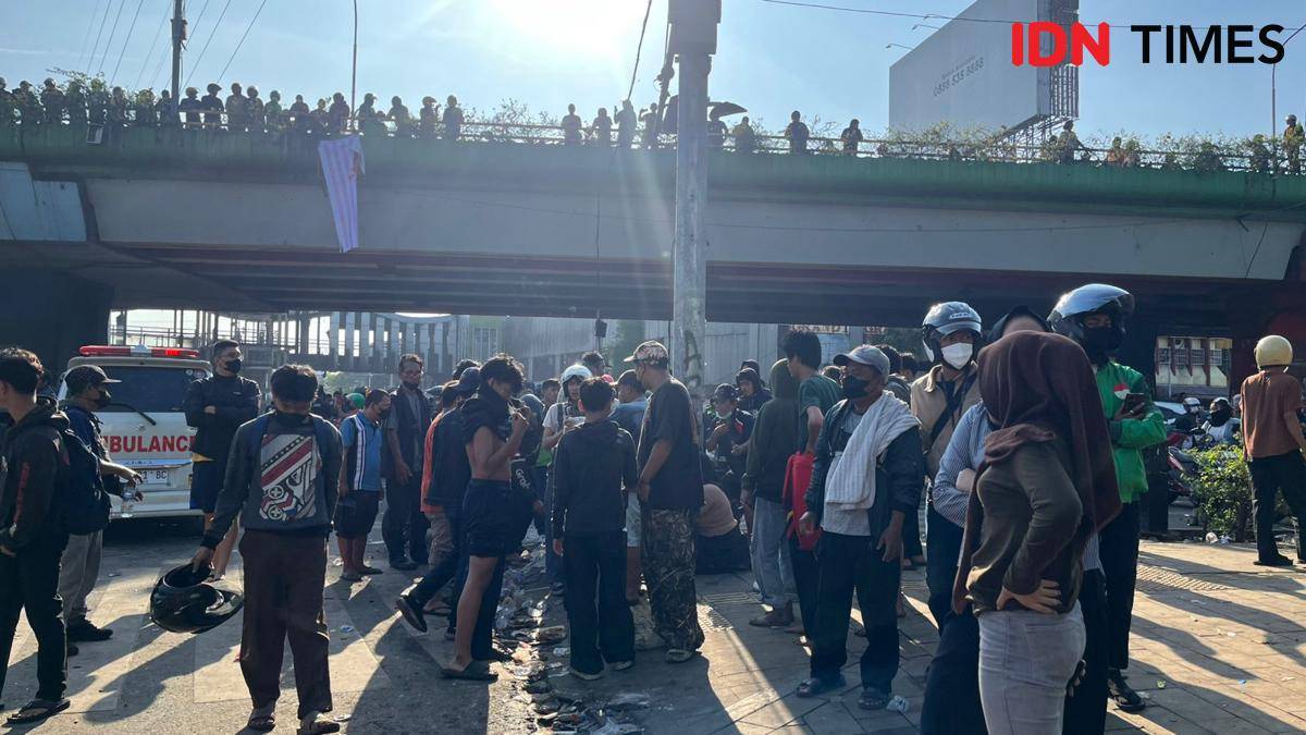 Suasana di dekat Mako Brimob Kwitang, Jakarta Pusat, Sabtu (30/8/2025), (IDN Times/Ridwan Aji Pitoko)