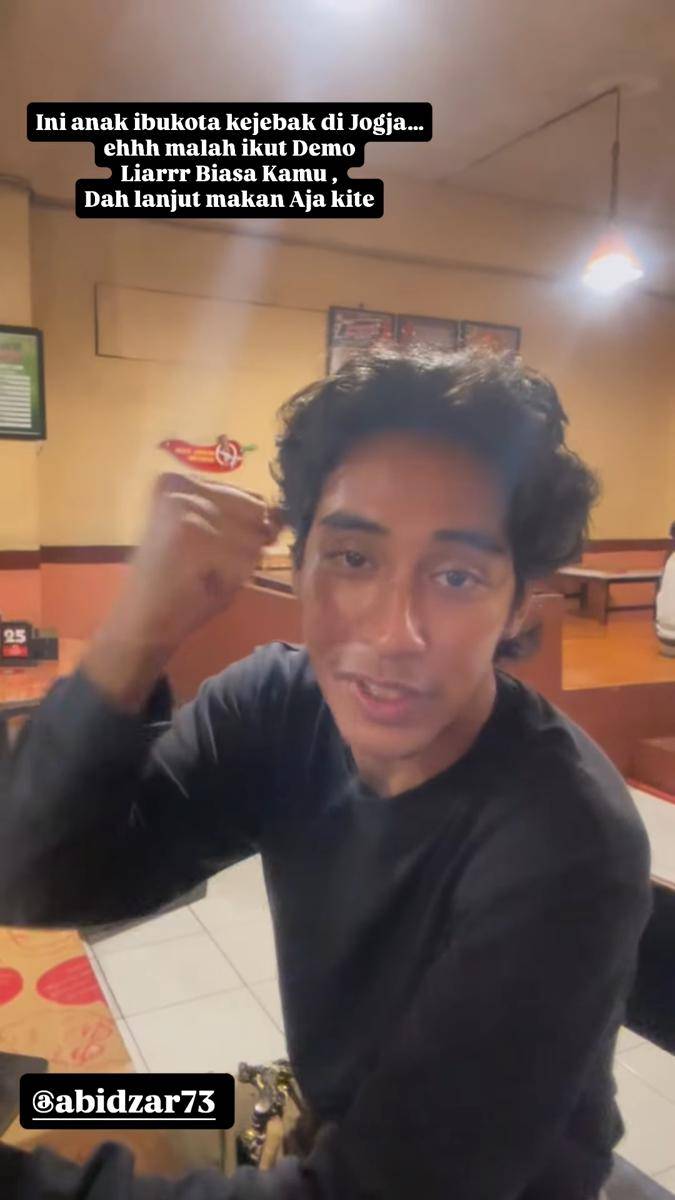 Abidzar ikut demo di Jogja