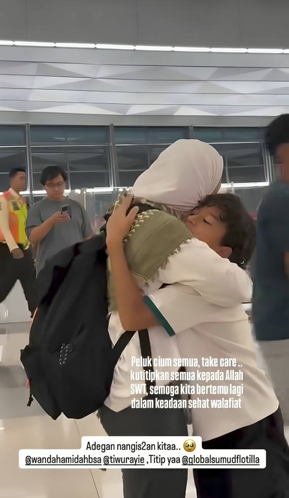 Wanda Hamidah berangkat berlayar ke Gaza