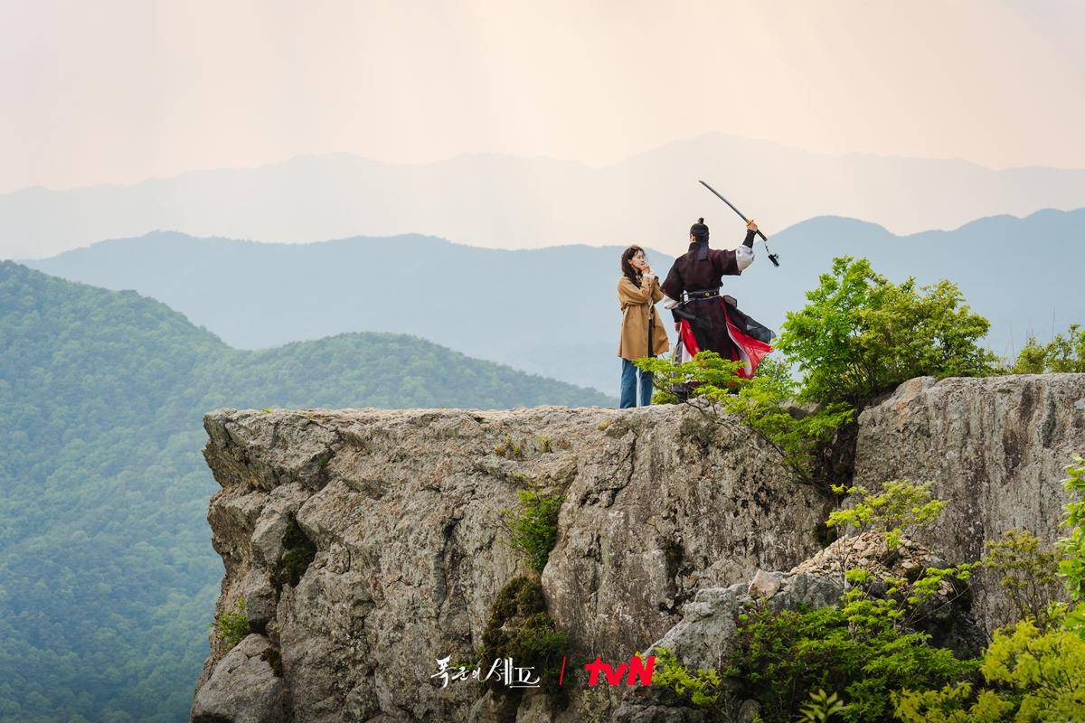 Cuplikan drakor Bon Appetit, Your Majesty (dok. TVN/Bon Appetit, Your Majesty)
