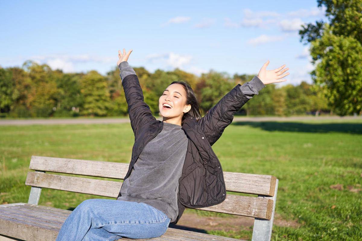 Trik Sederhana agar Pikiran Tetap Tenang Meski Banyak Tekanan (Freepik.com/ benzoix)