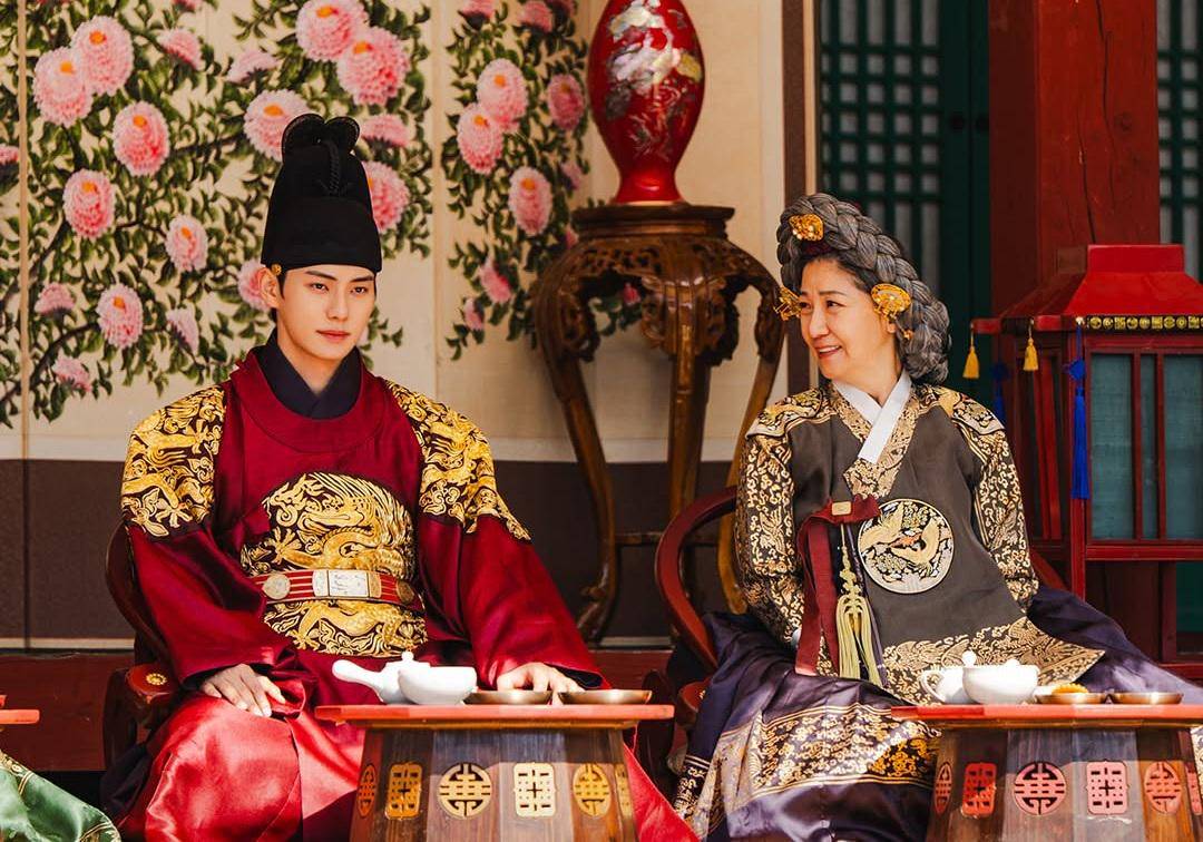still cut drama Korea Bon Appétit, Your Majesty