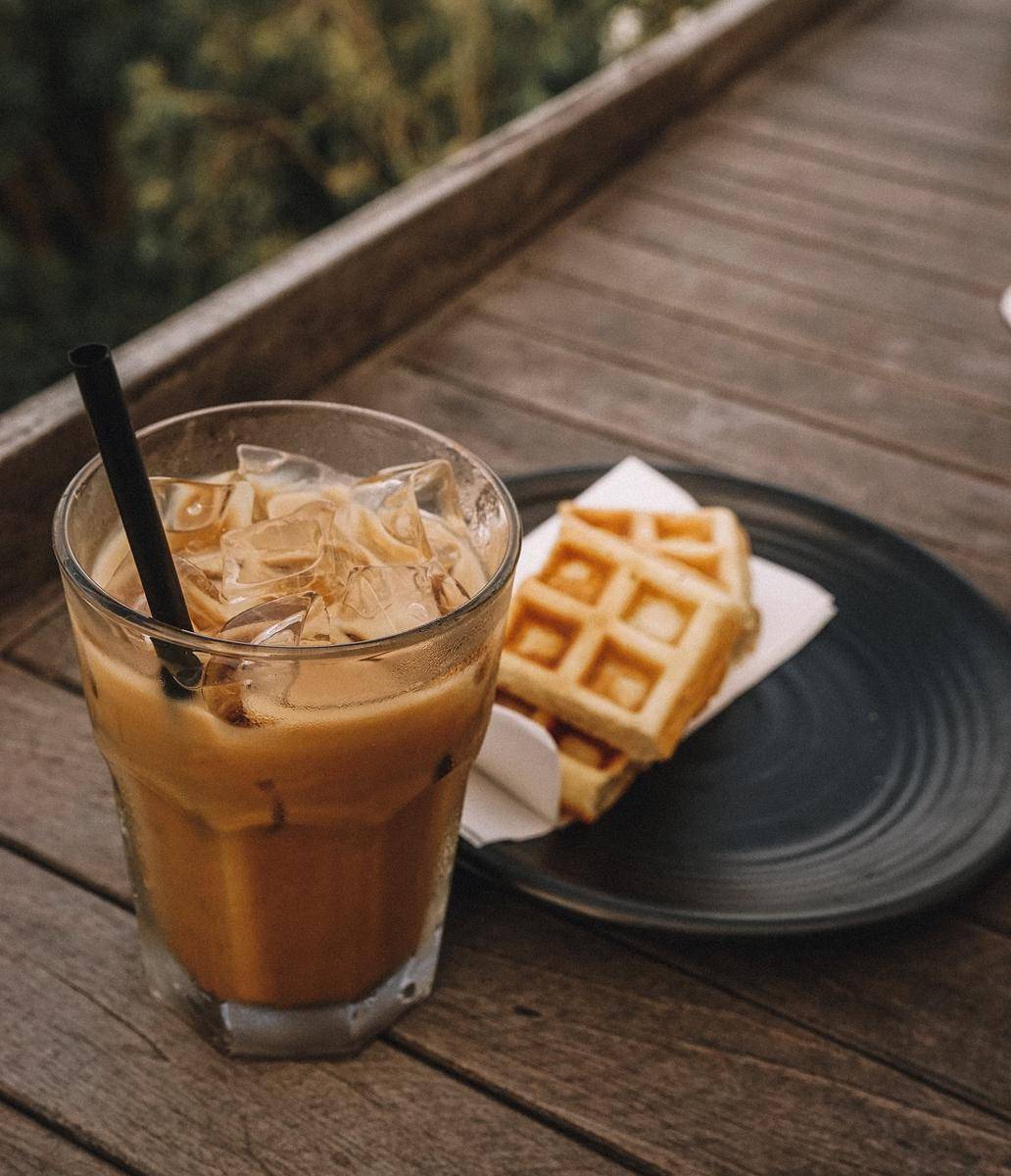 Ilustrasi es kopi susu rum (pixabay/minhthai0105)