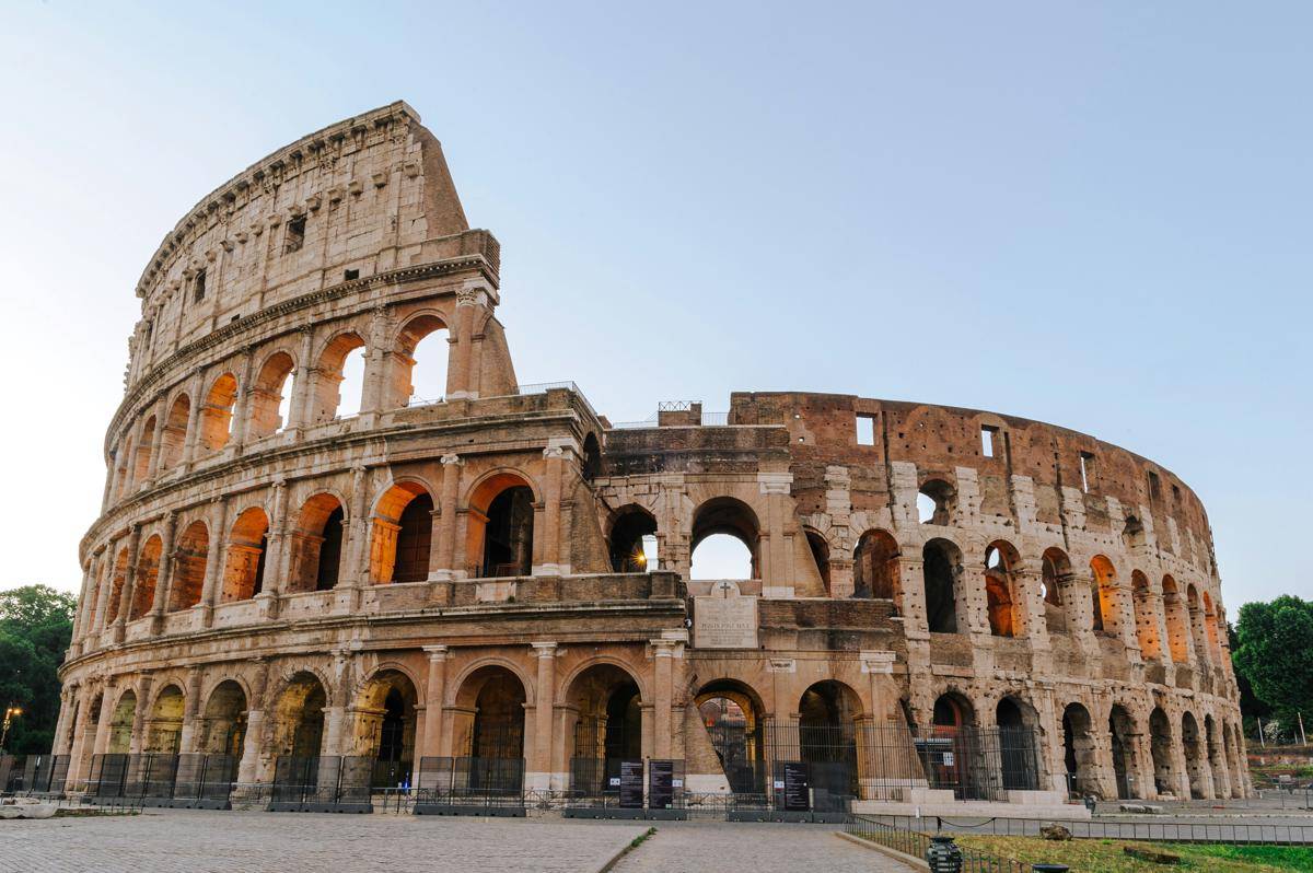 ilustrasi Colosseum (unsplash.com/Matteo del Piano)