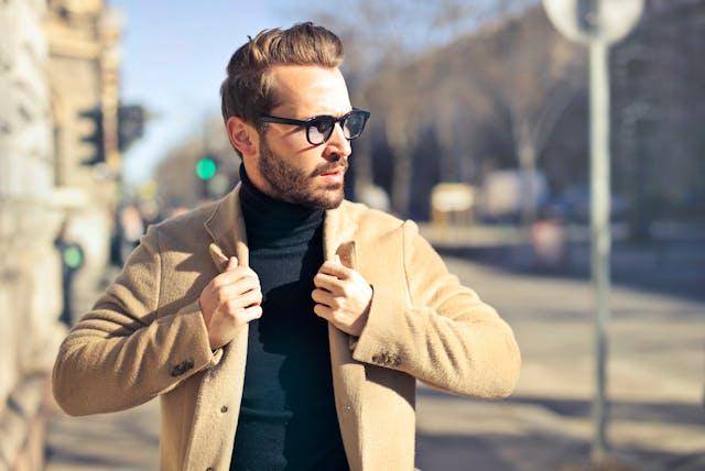 ilustrasi outfit pria (pexels.com/Andrea Piacquadio)